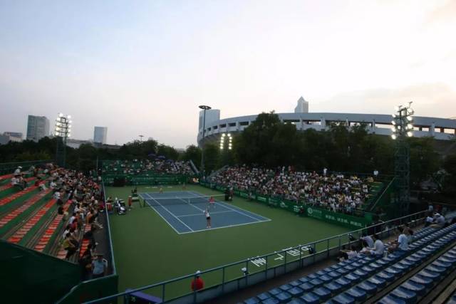 以稳健著称 以稳健著称