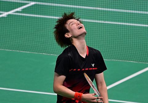 担负着进攻 担负着进攻