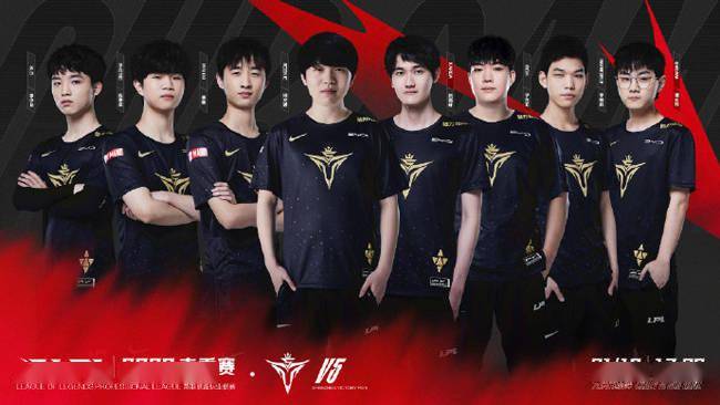 以微弱差距 以微弱差距