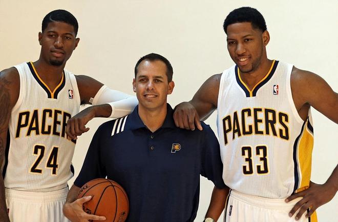 在此背景下 在此背景下