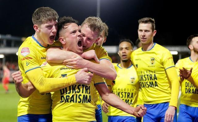 次精彩的扑 次精彩的扑