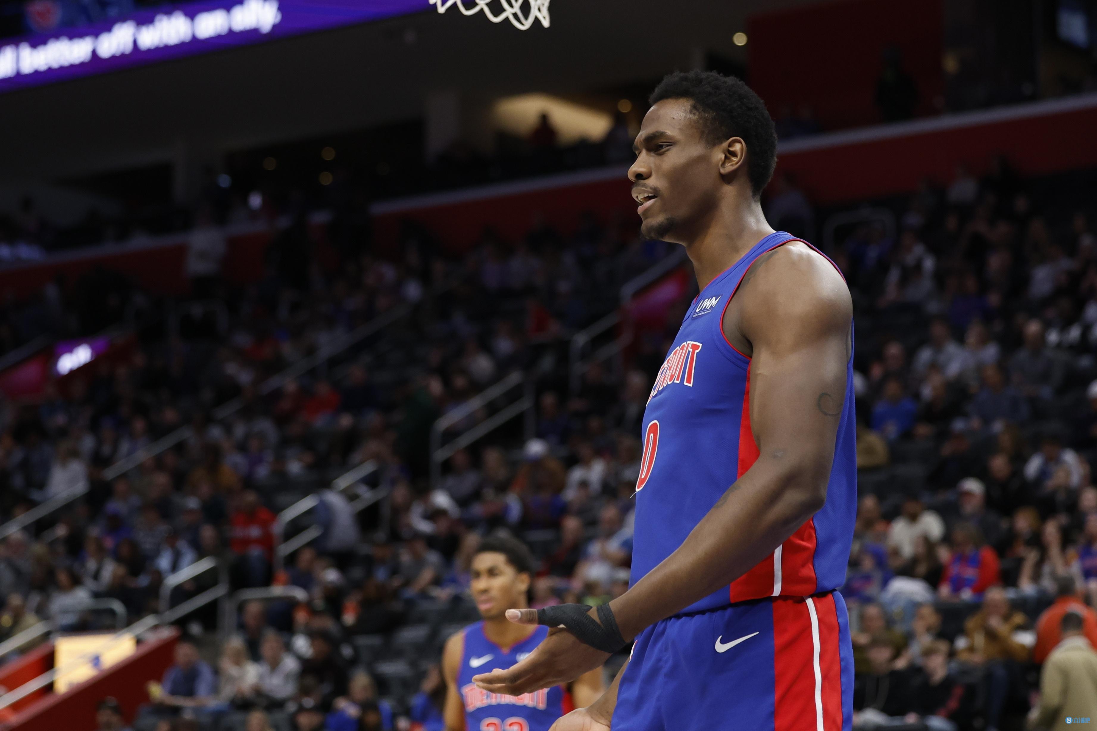 在防守端的 在防守端的