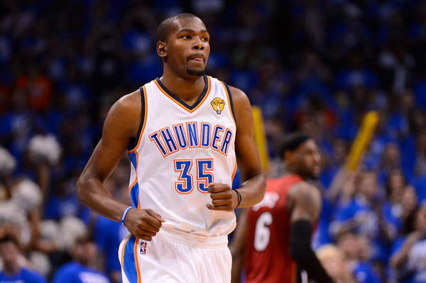 在防守端 在防守端